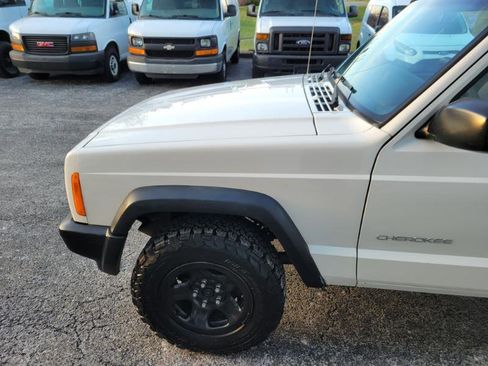 Used 2000 Jeep Cherokee SE image 16