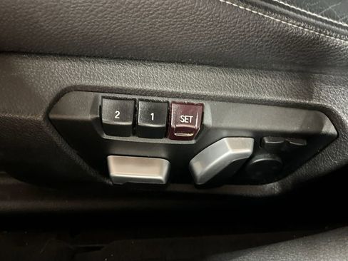 Used 2017 BMW 330i xDrive Sedan image 12