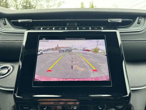 New 2025 Jeep Grand Cherokee L Laredo image 13