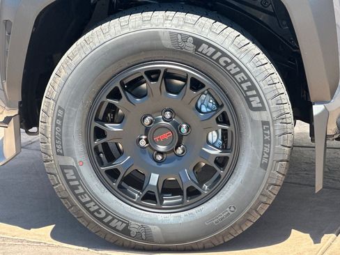 New 2026 Toyota 4Runner TRD Off-Road Premium w/ Tow Technology Package AWD/4WD image 14