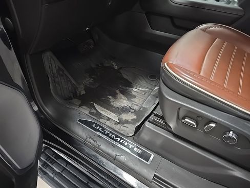 Used 2024 GMC Sierra 3500 Denali Ultimate image 16