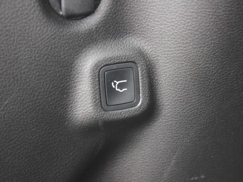Used 2022 Jeep Compass Latitude w/ Convenience Group AWD/4WD image 28