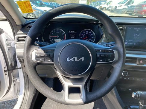 Used 2023 Kia K5 LXS image 15