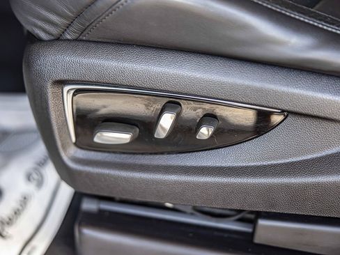 Used 2016 Cadillac Escalade ESV Premium image 26