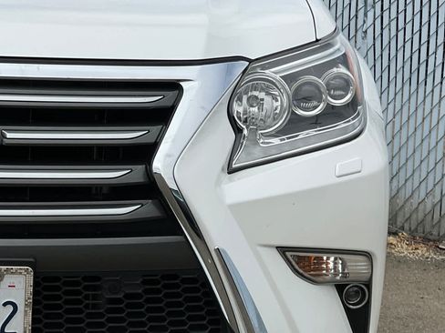 Used 2019 Lexus GX 460 Premium AWD/4WD image 14