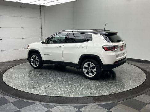 Used 2018 Jeep Compass Limited AWD/4WD image 2