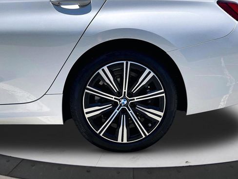 Used 2025 BMW 330i xDrive Sedan AWD/4WD image 35