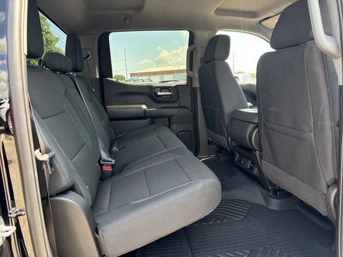Used 2025 Chevrolet Silverado 1500 Custom Trail Boss w/ LPO, Dark Essentials Package AWD/4WD image 11