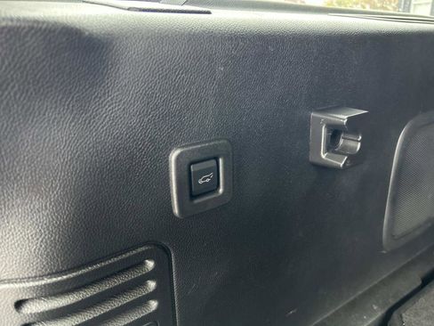Used 2017 Ford Expedition EL XLT w/ Equipment Group 202A AWD/4WD image 15