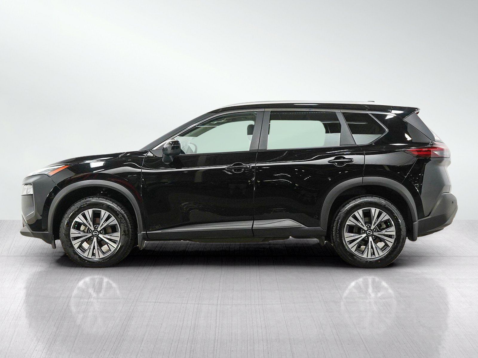 Used 2023 Nissan Rogue SV w/ SV Premium B Package AWD/4WD image 2