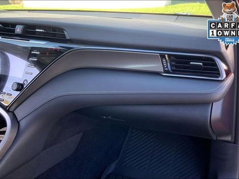 Used 2020 Toyota Camry XSE FWD image 16