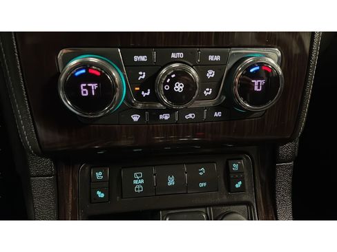 Used 2016 Chevrolet Traverse LTZ AWD/4WD image 14