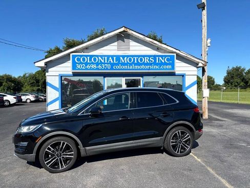 Used 2017 Lincoln MKC Reserve image 1