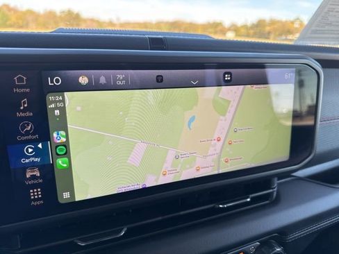 Used 2024 Jeep Wrangler Unlimited Rubicon image 3