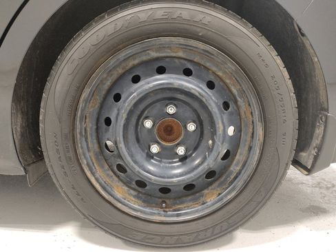 Used 2020 Hyundai Elantra SEL image 31