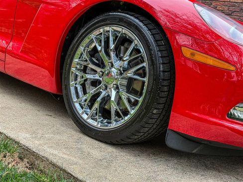 Used 2007 Chevrolet Corvette Coupe image 38