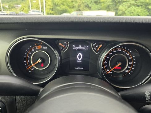 Used 2023 Jeep Wrangler Unlimited Sport AWD/4WD image 18