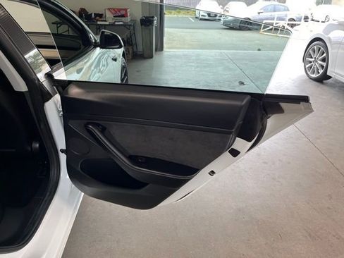 Used 2022 Tesla Model 3 Long Range image 15