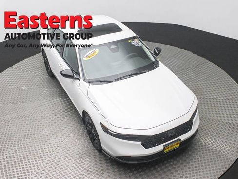 Used 2025 Honda Accord SE image 3