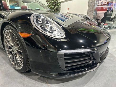 Used 2017 Porsche 911 Carrera image 18