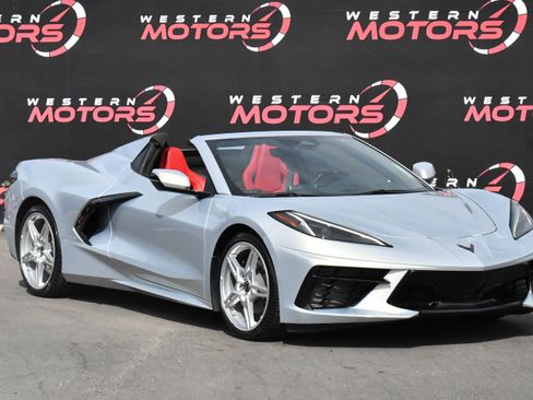 Used 2024 Chevrolet Corvette Stingray Convertible w/ 1LT image 11