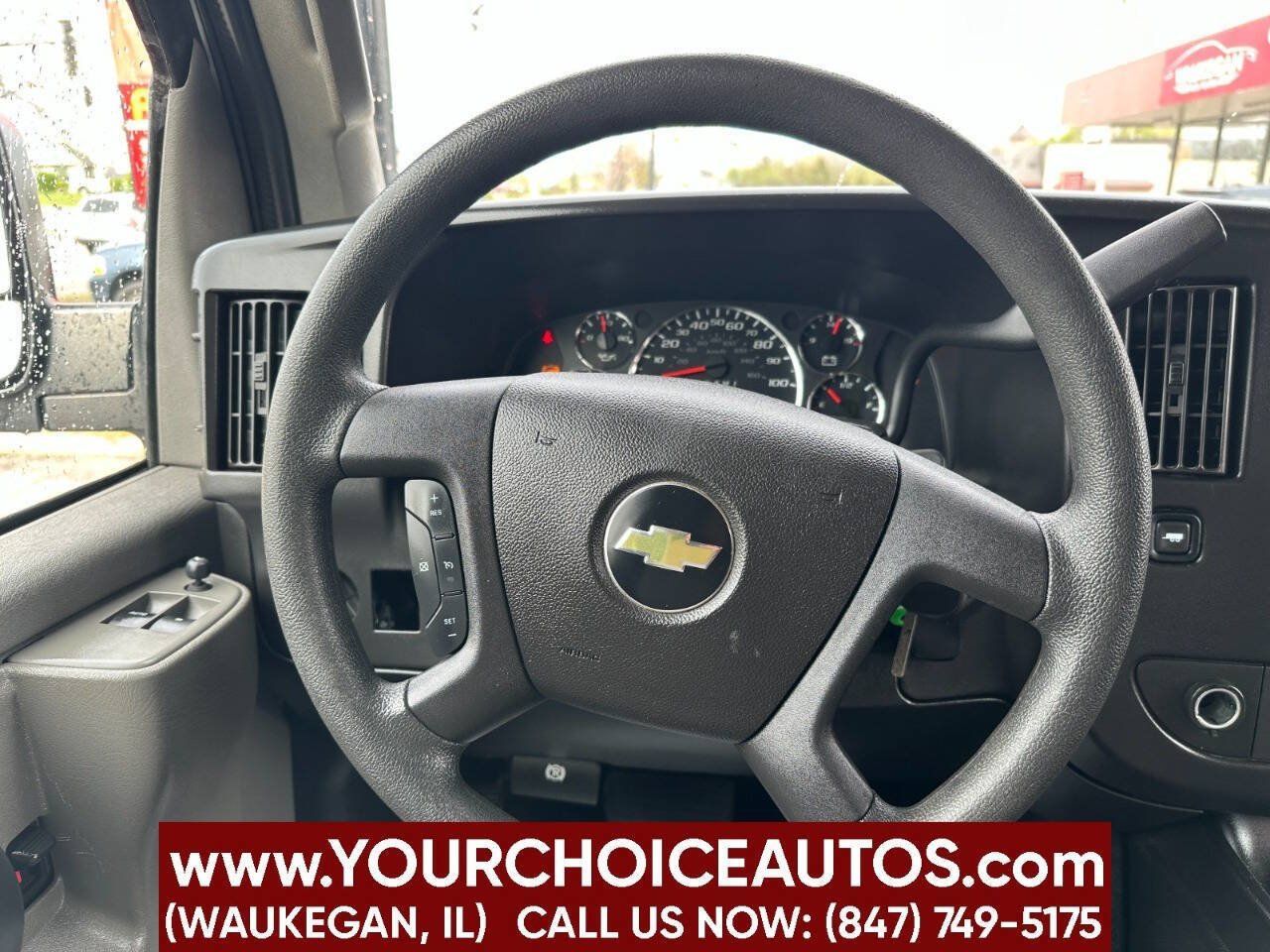 Used 2017 Chevrolet Express 2500 Extended RWD image 21