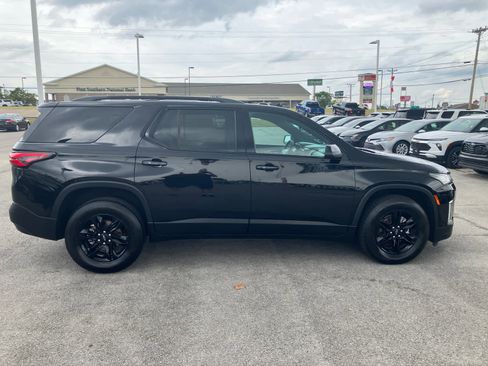 Used 2022 Chevrolet Traverse LS w/ Midnight/Sport Edition image 8