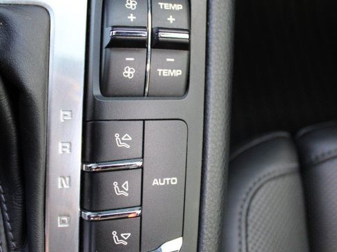 Used 2017 Porsche Macan S AWD/4WD image 40