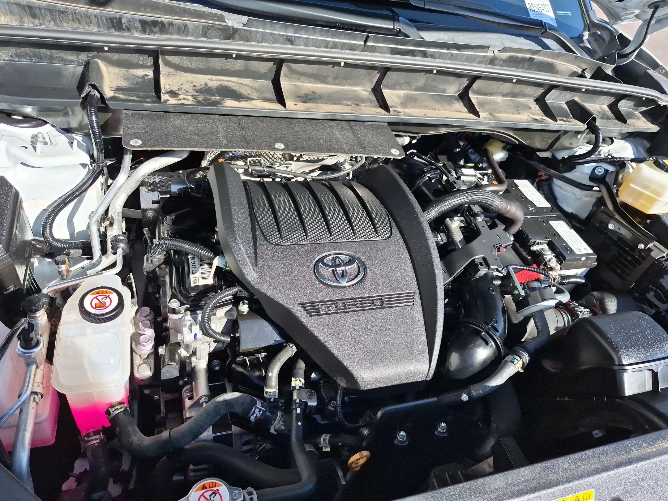 Used 2024 Toyota Highlander Limited AWD/4WD image 36