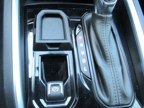 Certified 2024 Chevrolet Colorado LT w/ LT Convenience Package image 11