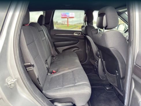 Used 2014 Jeep Grand Cherokee Laredo w/ 18" Wheel & 8.4" Radio Group RWD image 20