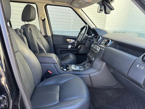 Used 2016 Land Rover LR4 HSE LUX image 30