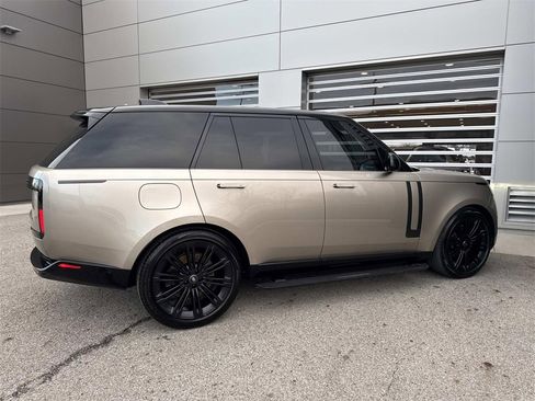 Certified 2024 Land Rover Range Rover SE image 8