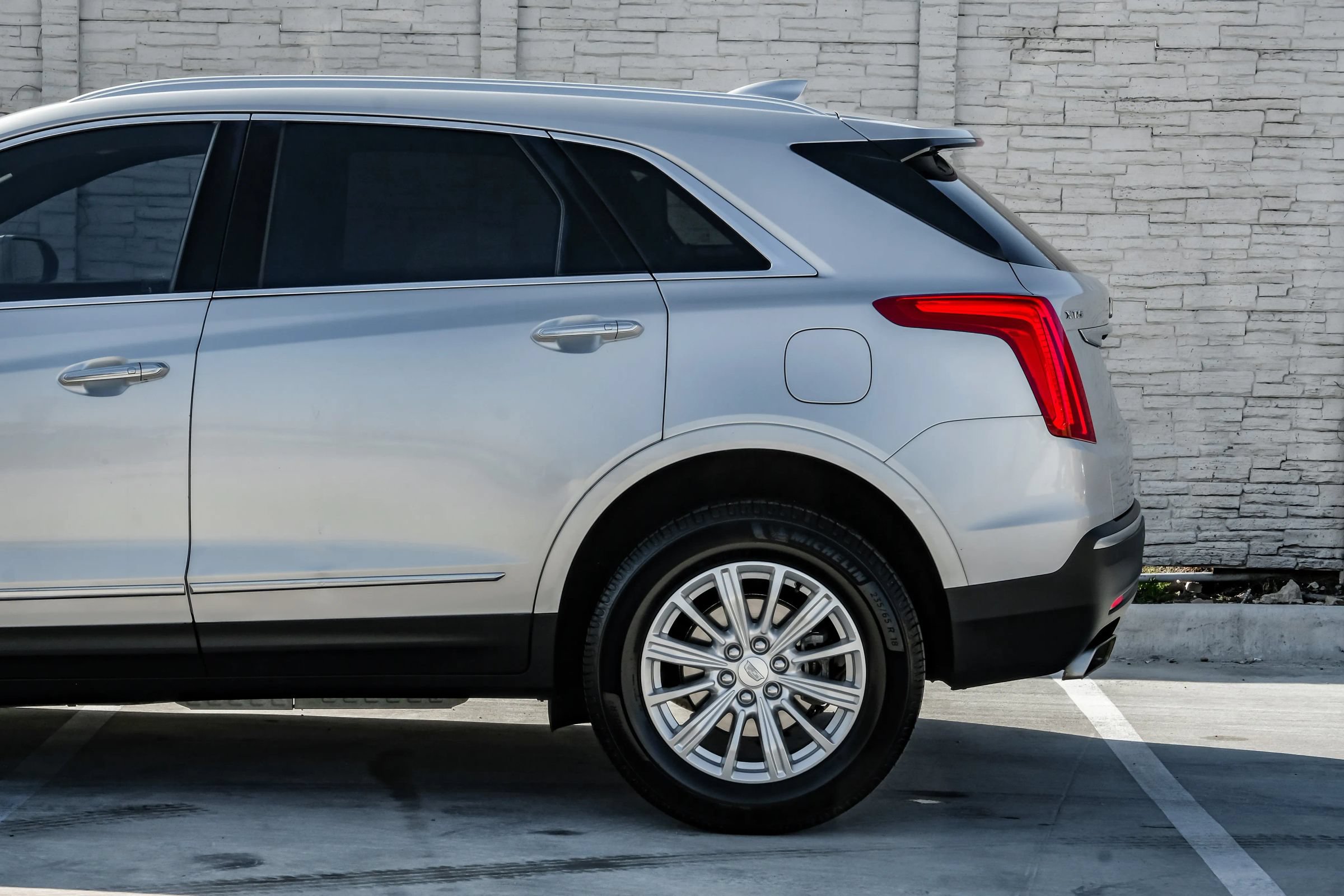 Used 2018 Cadillac XT5 FWD image 13