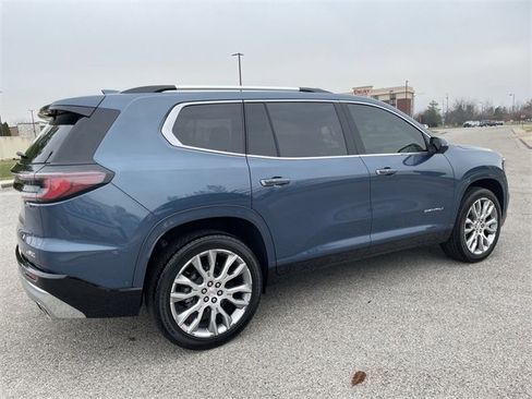 Used 2025 GMC Acadia Denali w/ Super Cruise Package image 5