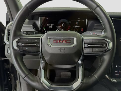 Used 2024 GMC Acadia Elevation FWD image 15
