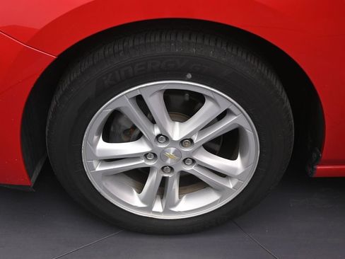 Used 2017 Chevrolet Cruze LT w/ Convenience Package FWD image 12