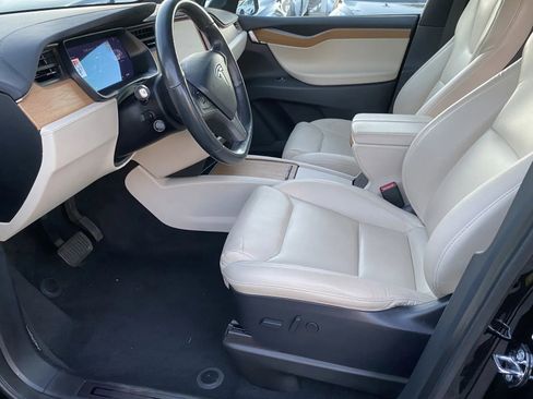 Used 2020 Tesla Model X Long Range image 10