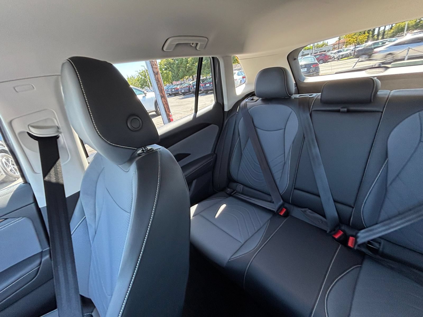 Used 2026 Volkswagen Tiguan SE AWD/4WD image 40