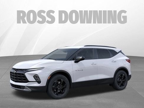 Used 2025 Chevrolet Blazer LT w/ Midnight/Sport Edition FWD image 2