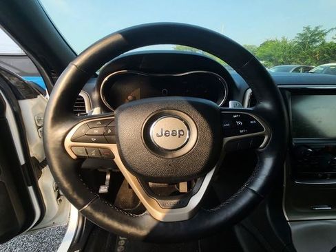 Used 2014 Jeep Grand Cherokee Limited w/ Luxury Group II AWD/4WD image 12