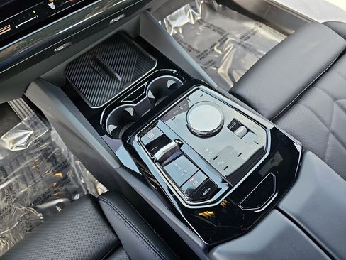 Used 2025 BMW 530i image 25