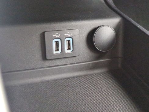 Used 2019 Ford Fusion SE image 30