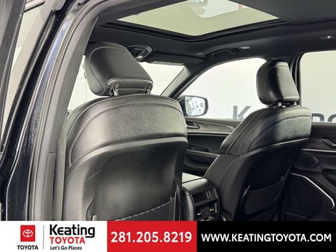 Used 2024 Jeep Grand Cherokee Limited 4xe AWD/4WD image 16