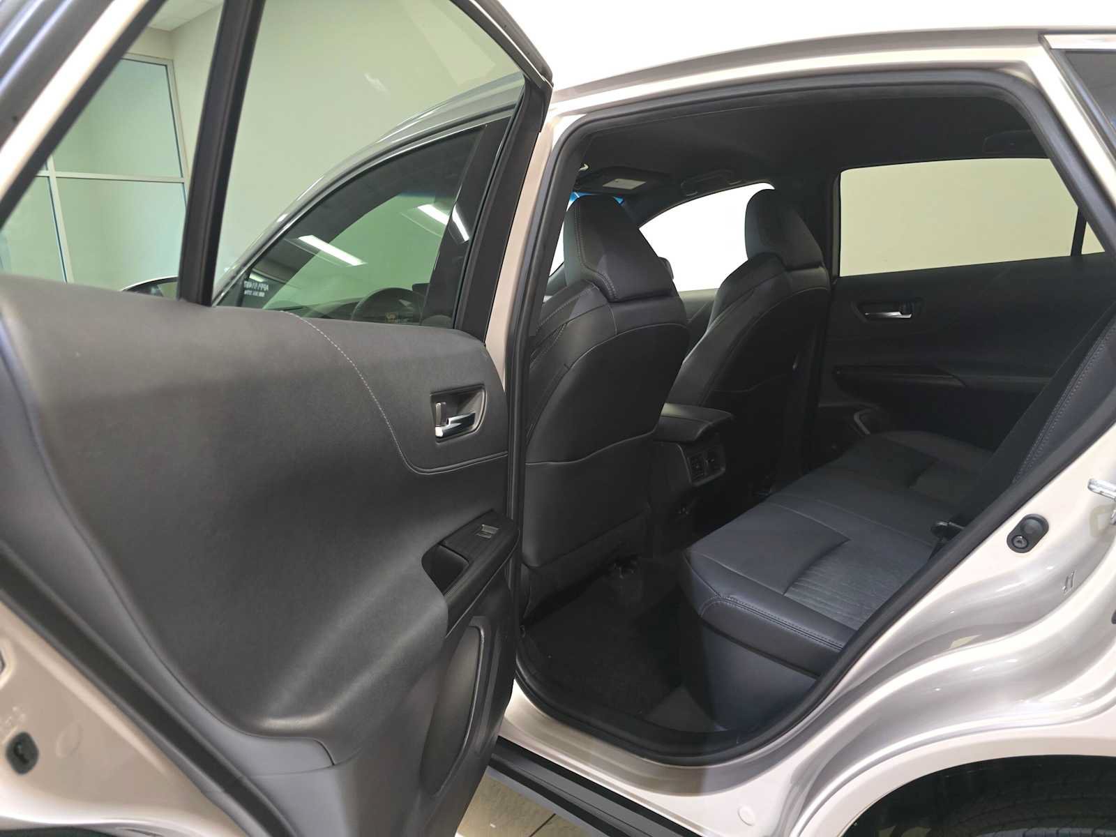 Certified 2021 Toyota Venza XLE AWD/4WD image 24