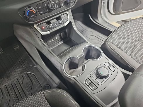 Certified 2023 GMC Terrain SLE w/ Driver Convenience Package image 30