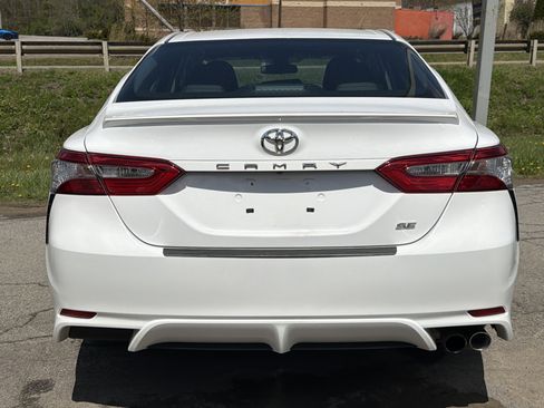 Used 2018 Toyota Camry SE image 8