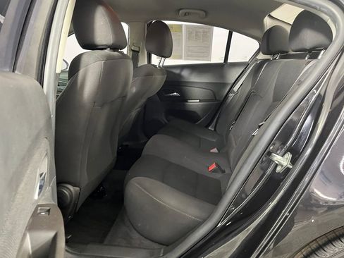 Used 2015 Chevrolet Cruze LT w/ Technology Package image 24