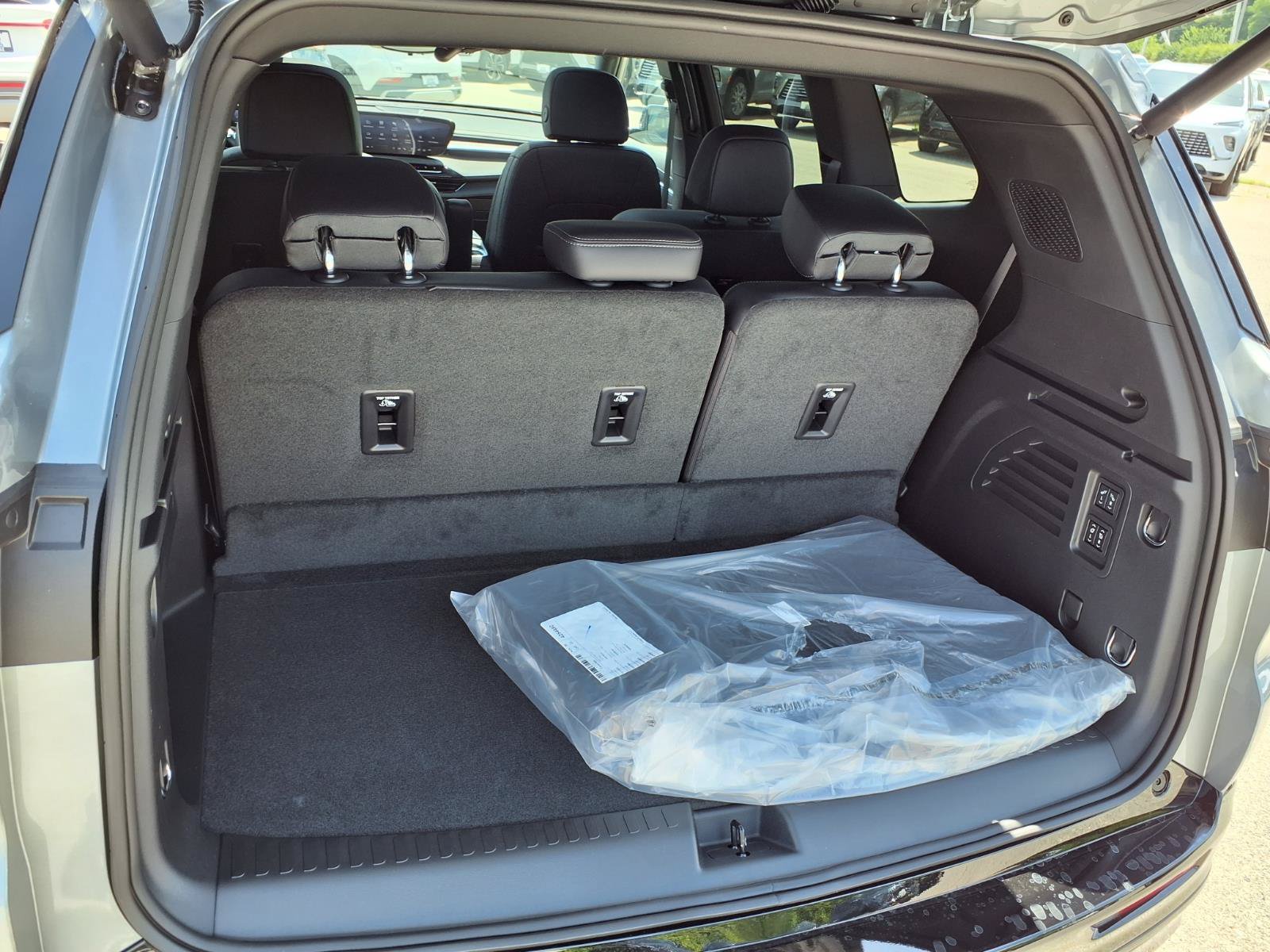 New 2026 Buick Enclave Sport Touring w/ Power Package FWD image 22