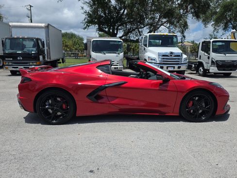 Used 2021 Chevrolet Corvette Stingray Preferred Cpe w/ Z51 Performance Package RWD image 8